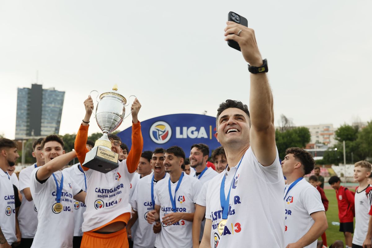 Ionel Dănciulescu, imediat după promovarea lui CS Dinamo: „Fuziunea? Mingea e în terenul lui FC Dinamo”