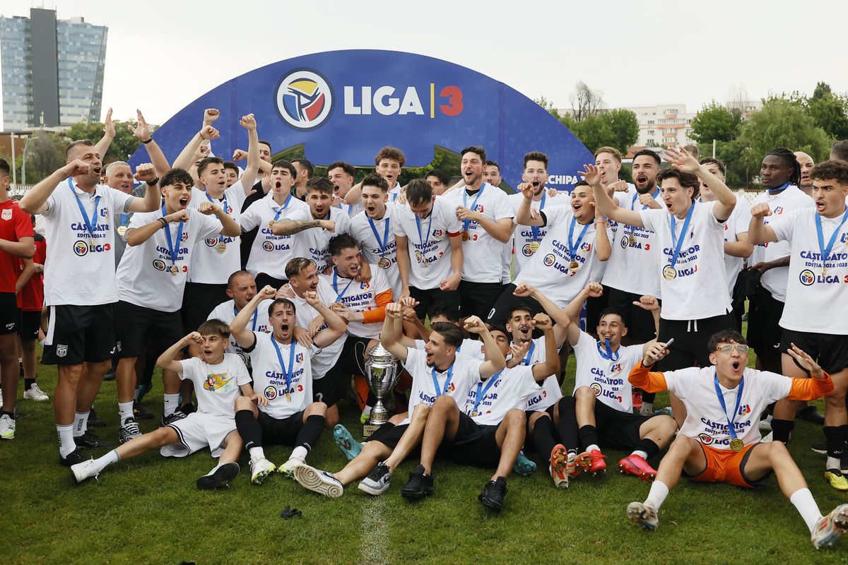 CS Dinamo a promovat în Liga 2 » Vom avea din nou dueluri Dinamo - Steaua!