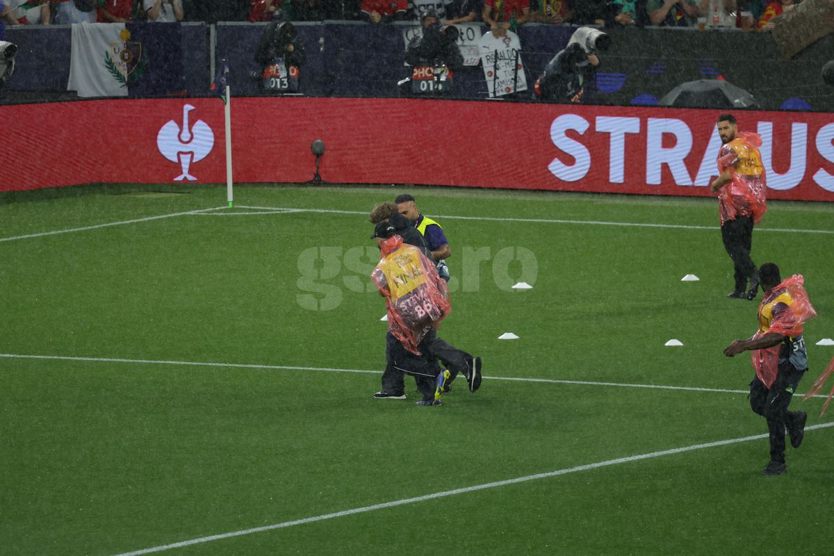 UEFA nu vrea să mai vadă astfel de momente, dar n-a putut fi evitat! Ce s-a întâmplat înainte de Germania - Portugalia