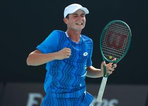 Un jucător român s-a calificat în sferturile de finală ale competiției de juniori de la Roland Garros » Victorie în 54 de minute în „optimi”