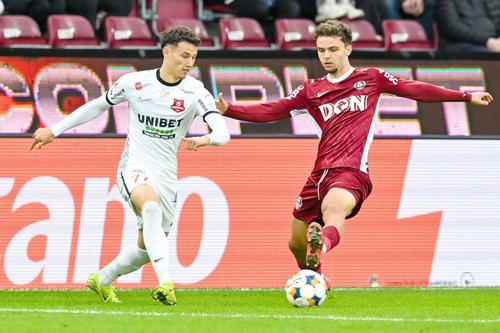 Luca Stancu (stânga) // FOTO: Imago Images