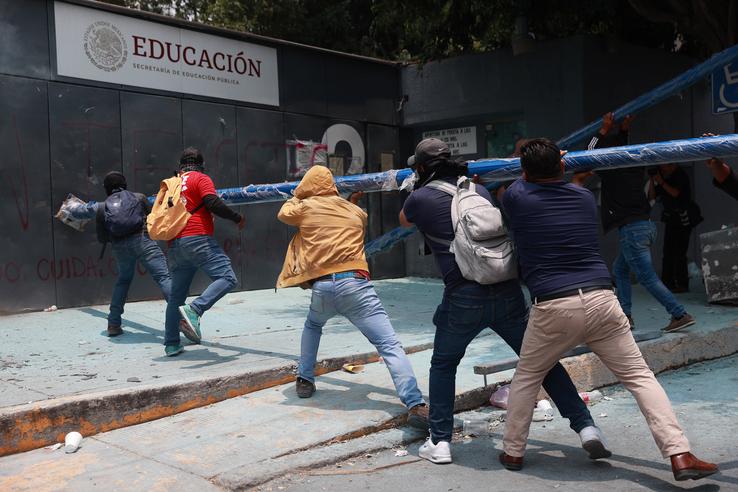 Cu o săptămână înaintea primului meci de la Mondial, haosul a acaparat Mexico City / foto: X