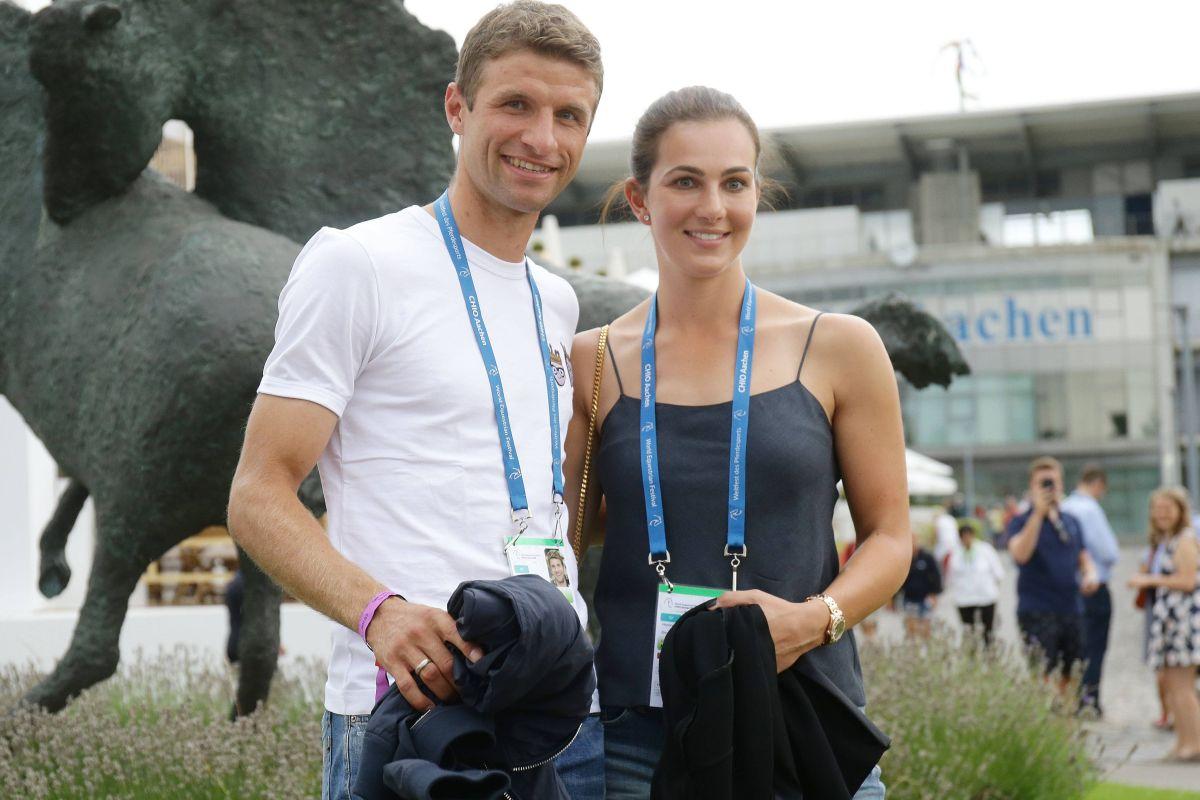 Avocatul familiei confirmă: „Thomas Muller și Lisa au divorțat”