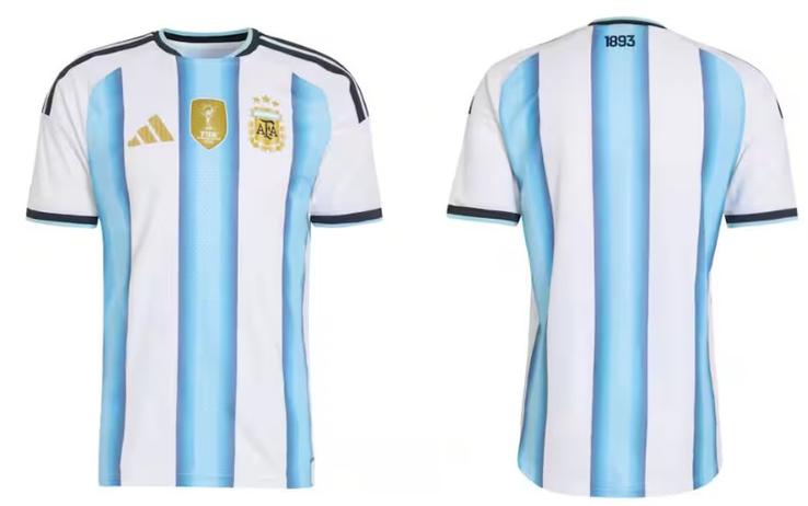 Tricoul principal al naționalei Argentinei