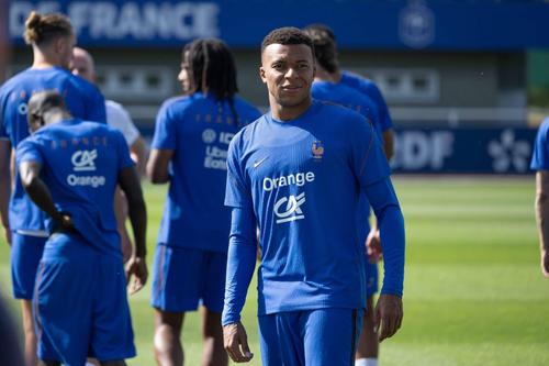 Kylian Mbappe, unul dintre reprezentanții „les bleus” la negocierile cu Federația franceză / Foto: Imago