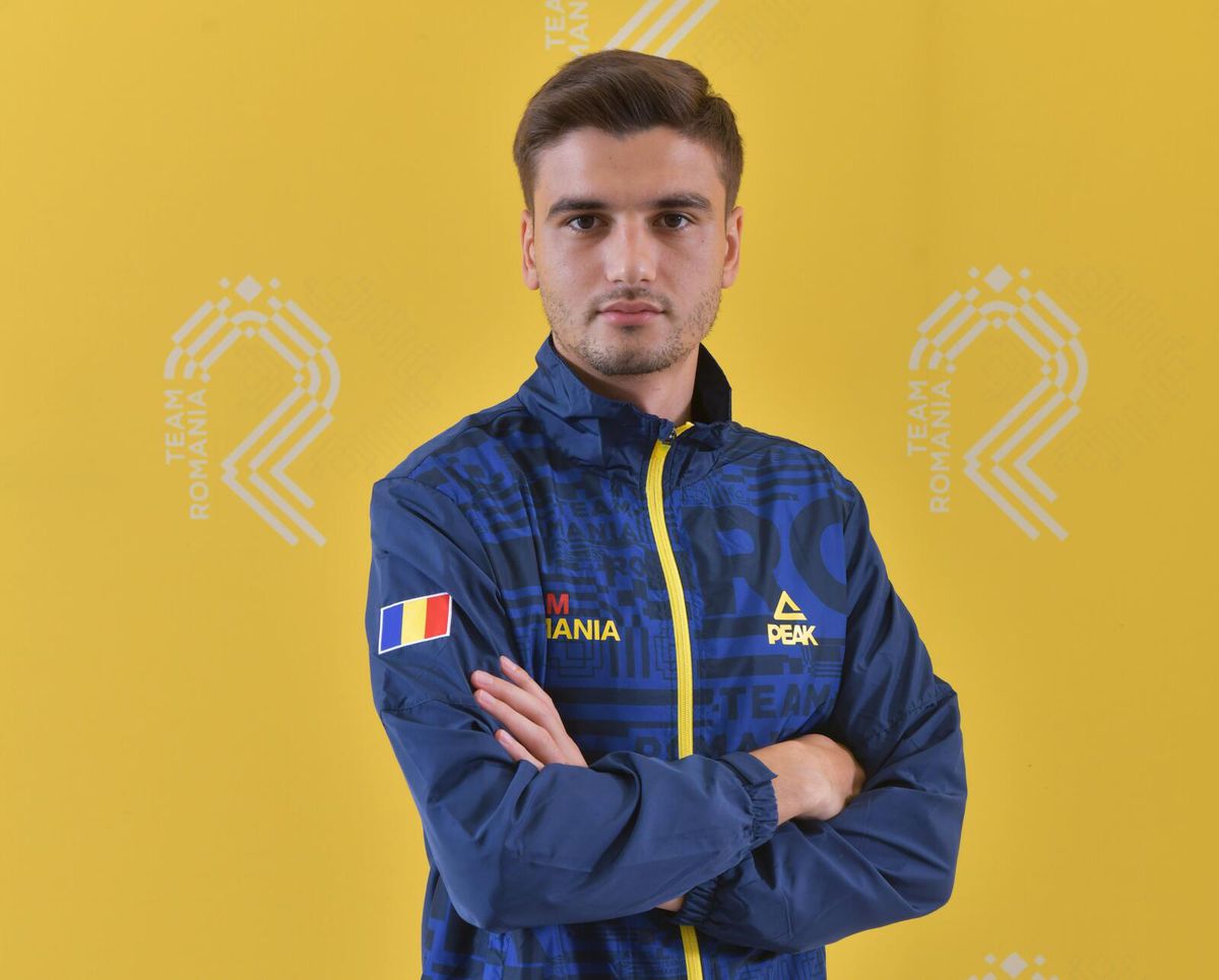Veșminte noi pentru delegația României la Tokyo: „tricolorii” U21 s-au fotografiat în hainele olimpice