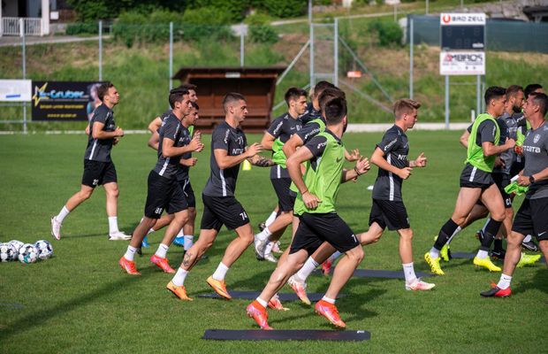 Continuă plecările de la CFR Cluj! Șumudică a renunțat la un jucător din cauza indisciplinei și a formei slabe