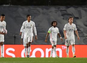 Raphael Varane, tot mai aproape de Manchester United » „Diavolii” sunt gata să cedeze un jucător la Real Madrid pentru a-l aduce pe francez
