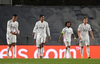 Raphael Varane, tot mai aproape de Manchester United» „Diavolii” sunt gata să cedeze un jucător la Real Madrid pentru a-l aduce pe francez