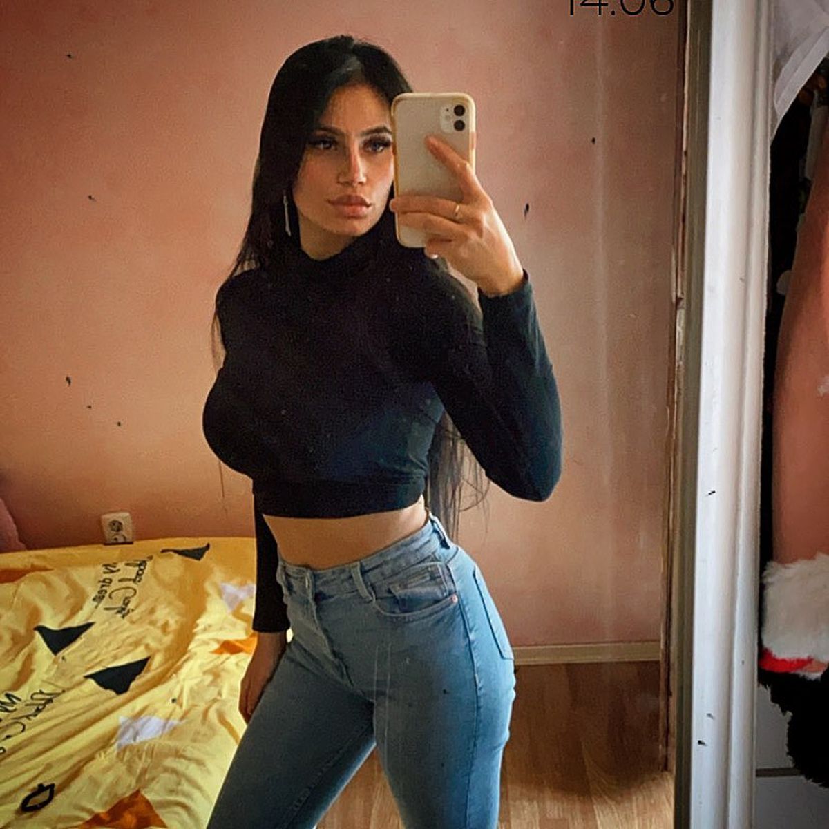 Soția unui fotbalist de la FCU Craiova, mesaj direct pentru fanii nemulțumiți: „E normal să vorbiți prost. Nu știți absolut nimic”