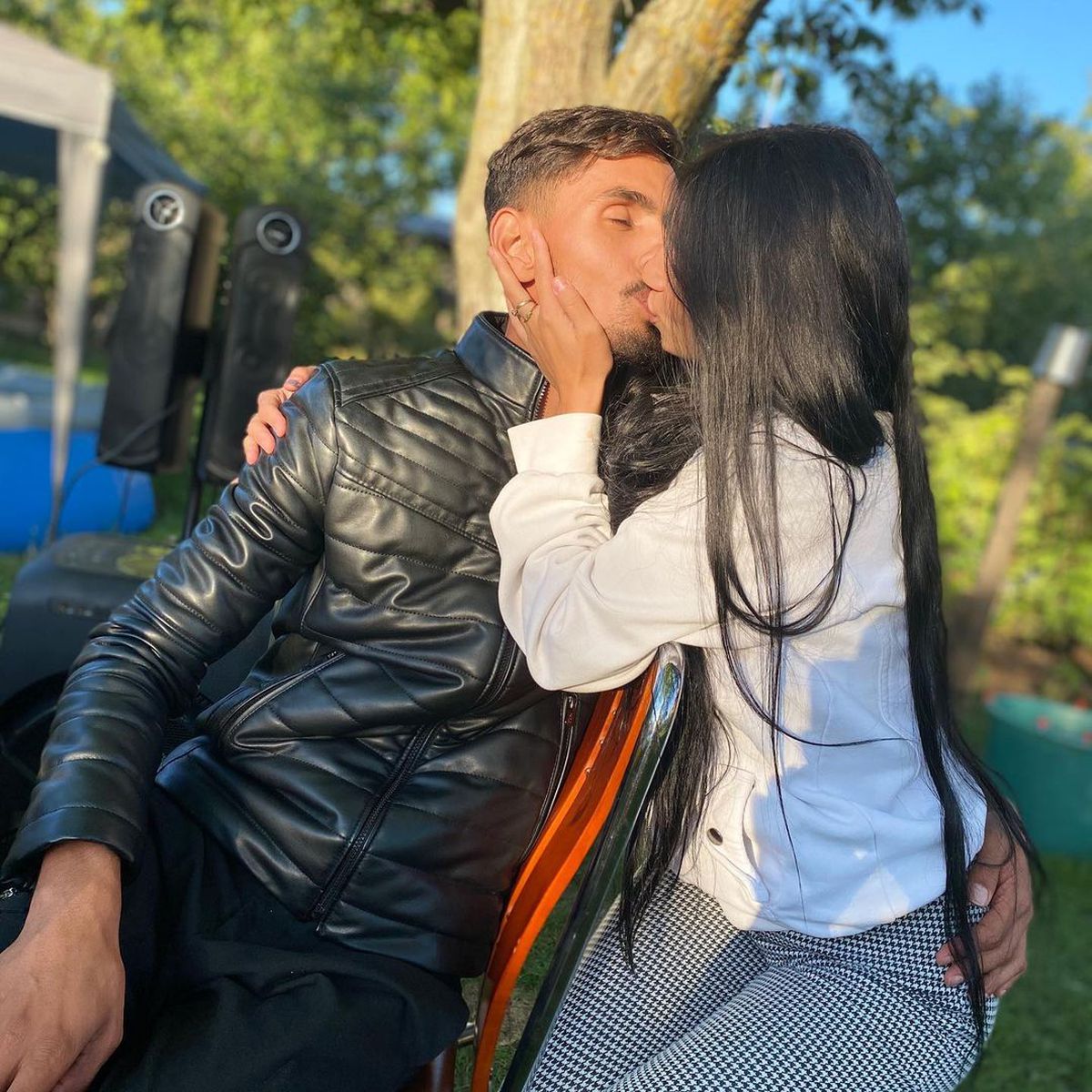 Soția unui fotbalist de la FCU Craiova, mesaj direct pentru fanii nemulțumiți: „E normal să vorbiți prost. Nu știți absolut nimic”