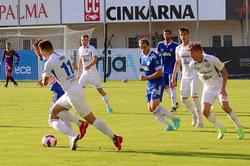 În amicalul cu Celje (Slovenia), 0-0, FCU Craiova și-a impresionat adversarul din punct de vedere defensiv.