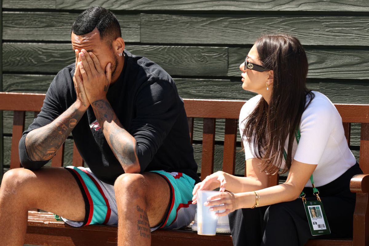 Lui Kyrgios nu-i pasă de nimic! Cum și cu cine a fost surprins înaintea optimii de finală de la Wimbledon