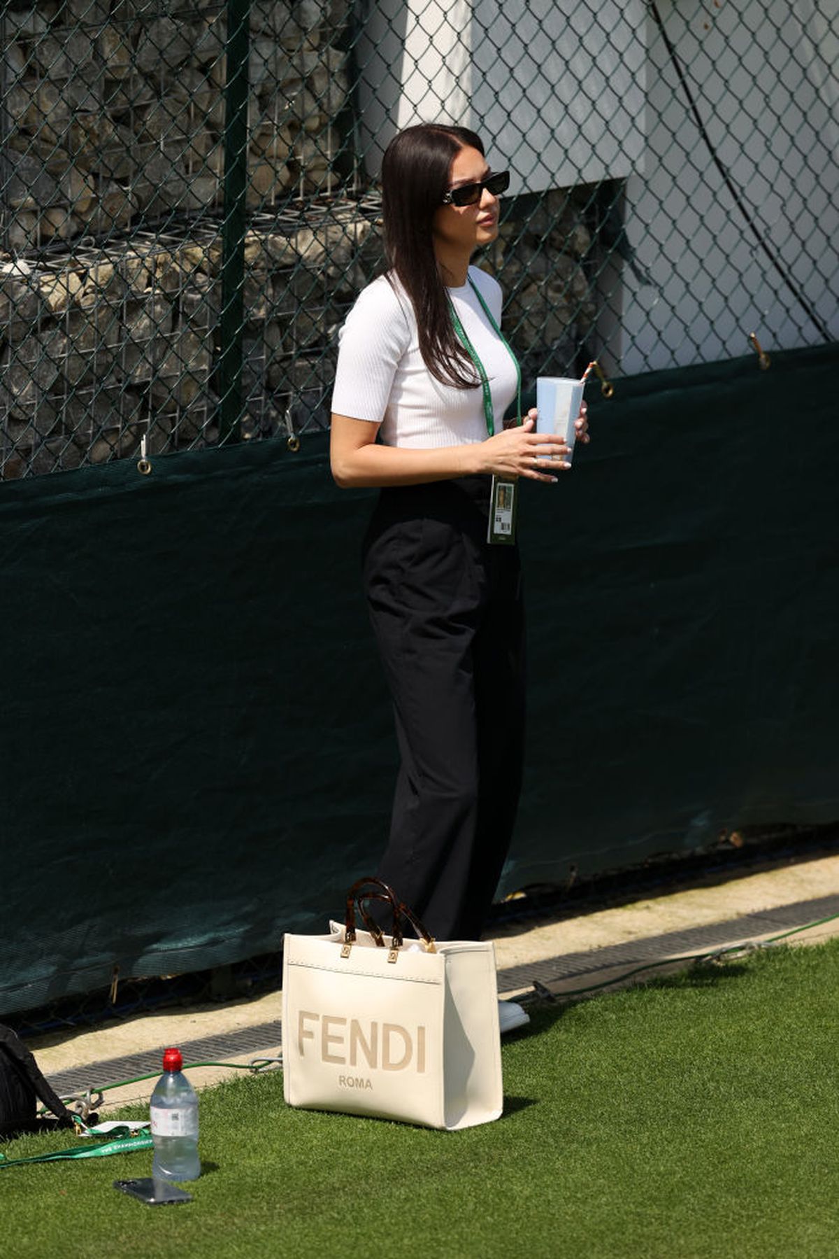 Lui Kyrgios nu-i pasă de nimic! Cum și cu cine a fost surprins înaintea optimii de finală de la Wimbledon