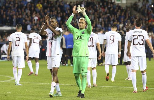 Kimpembe (stânga) și Keylor Navas (dreapta)