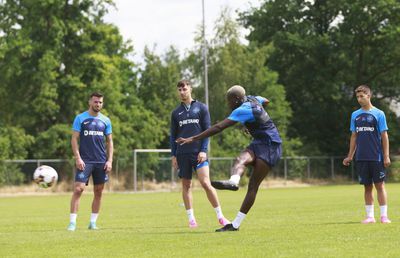 Concurs inedit la antrenamentul FCSB: Cine are cel mai bun șut și cine lovește cel mai bine mingea?