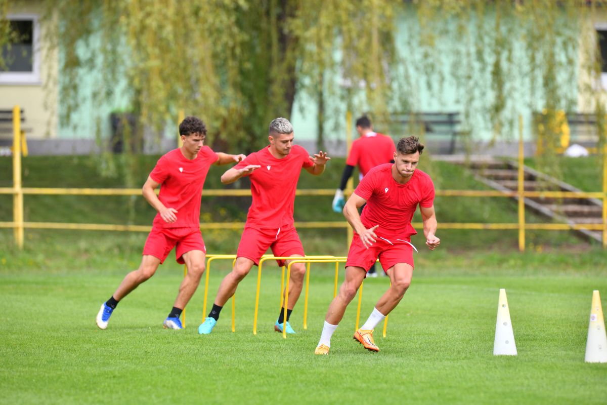 FOTO Dinamo în Slovenia: Dennis Politic, Cristi Costin și Kevin Ciubotariu s-au antrenat separat 04.07.2023