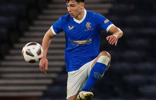 E oficial. L-au luat pe jucătorul de la Rangers care s-a pregătit cu Dinamo toată vara. Contract pe 3 sezoane!