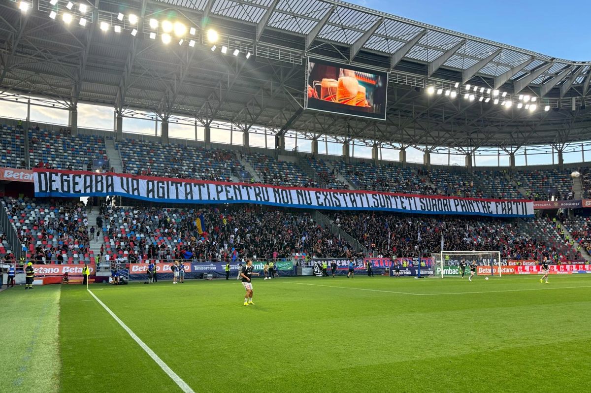 Peluza Sud și Peluza Nord, pentru prima dată față în față în Ghencea! Duel încins la Supercupa României » Mesajele afișate