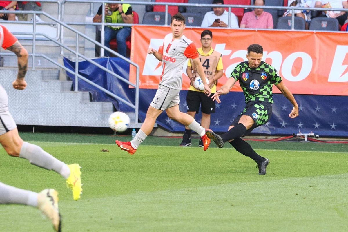 FCSB - Corvinul, 3-0 în Supercupa României » Campioana a făcut spectacol pe stadionul Steaua