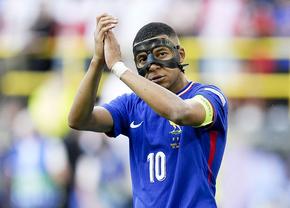 „Ținem legătura, mă ajută mereu” » Mbappe, reverență în fața lui Cristiano Ronaldo înainte de Portugalia - Franța: „Unic, dar sper să nu se bucure mâine”