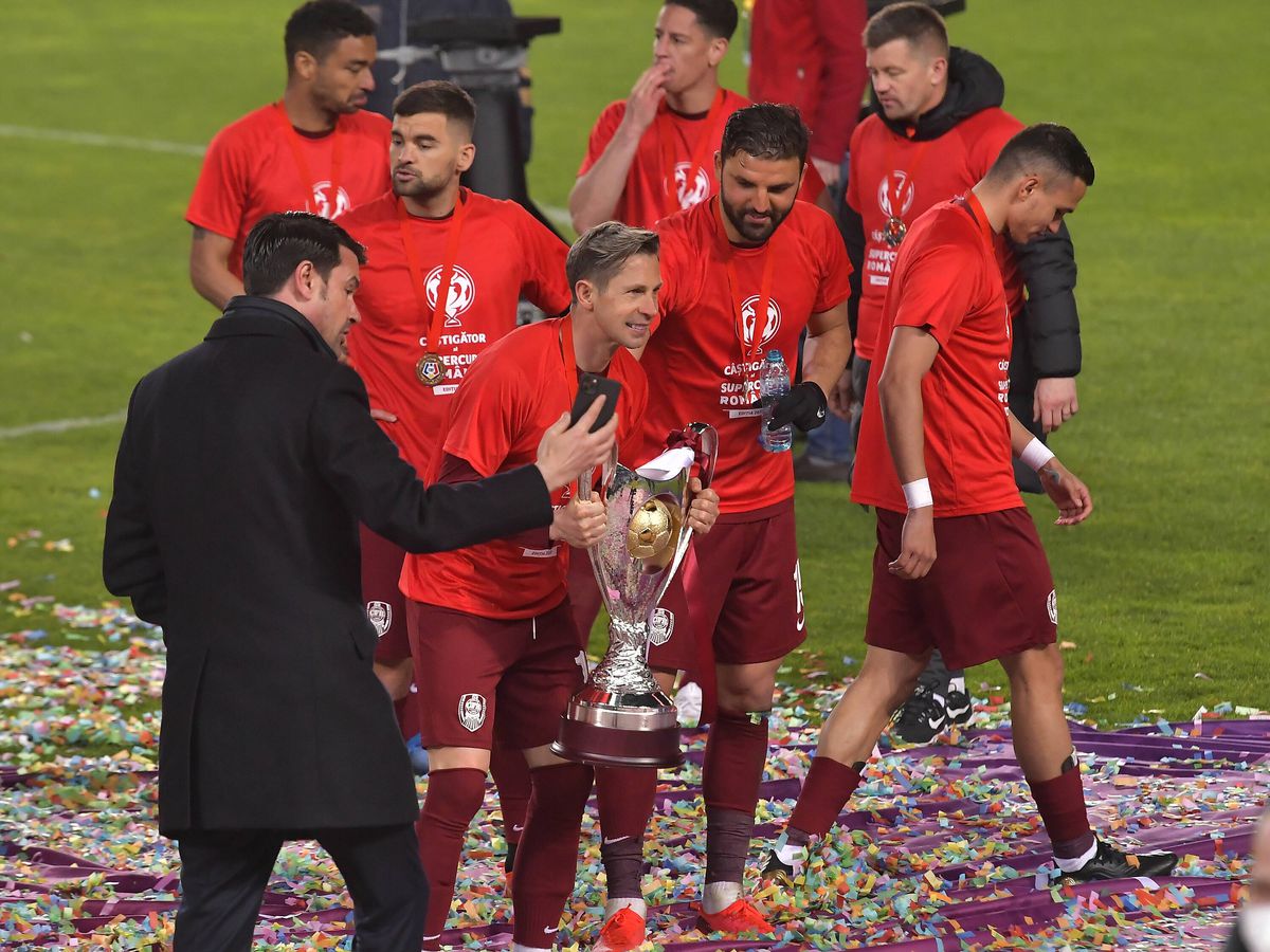 Jucătorii de la FCSB, deranjați de deciziile lui Becali și Petrea?! » Teorie surprinzătoare după Supercupă: „Nu le-a picat bine! E o frustrare”