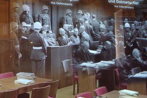GSP a vizitat Sala 600, în care a avut loc celebrul proces de la Nürnberg! » Tehnologia modernă care zguduie privitorii: „hologramele” lui Goering sau Ribbentrop, mulate pe scaunele goale