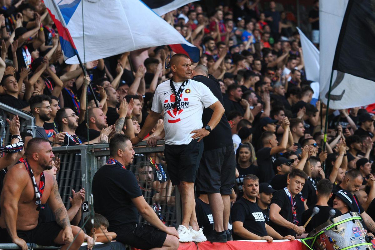 Peluza Sud și Peluza Nord, pentru prima dată față în față în Ghencea! Duel încins la Supercupa României » Mesajele afișate