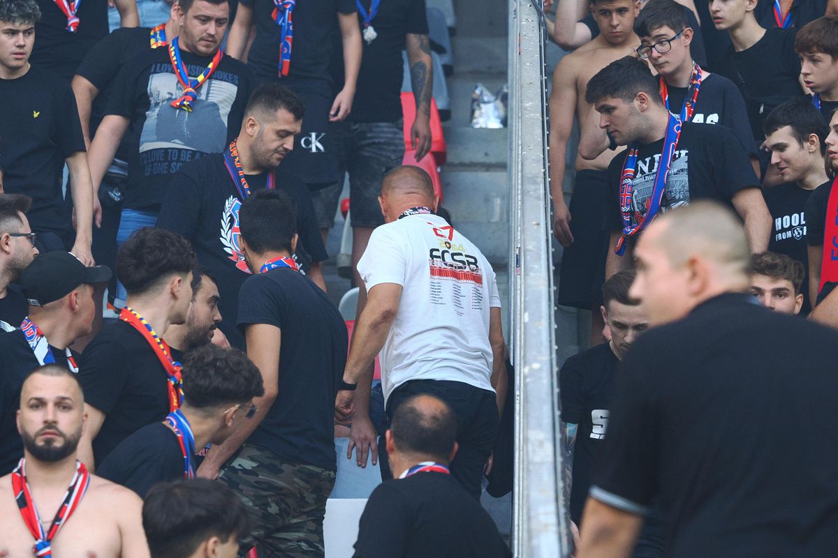 Șocant! Ce a putut găsi Jandarmeria într-un autocar care-i transporta pe suporterii Corvinului la stadionul Ghencea