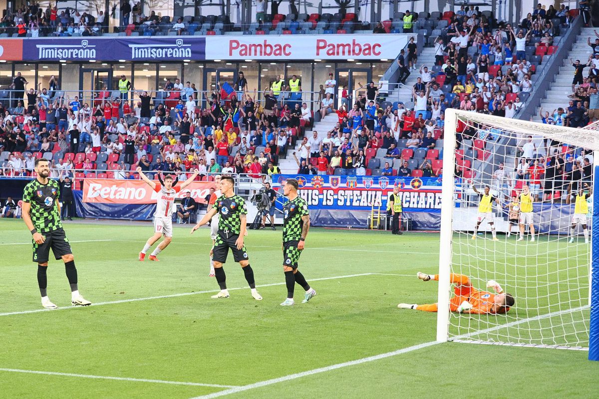 FCSB - Corvinul, 3-0 în Supercupa României » Campioana a făcut spectacol pe stadionul Steaua