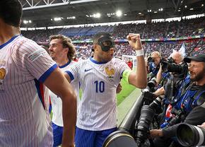Mbappe face SCUT în fața starului criticat din toate părțile: „E nedrept, păcat că loviți în el!”