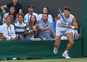 Locul 10 ATP urma să servească pentru calificarea în turul 3 la Wimbledon, dar nu a fost lăsat! A mers „glonț” la arbitru