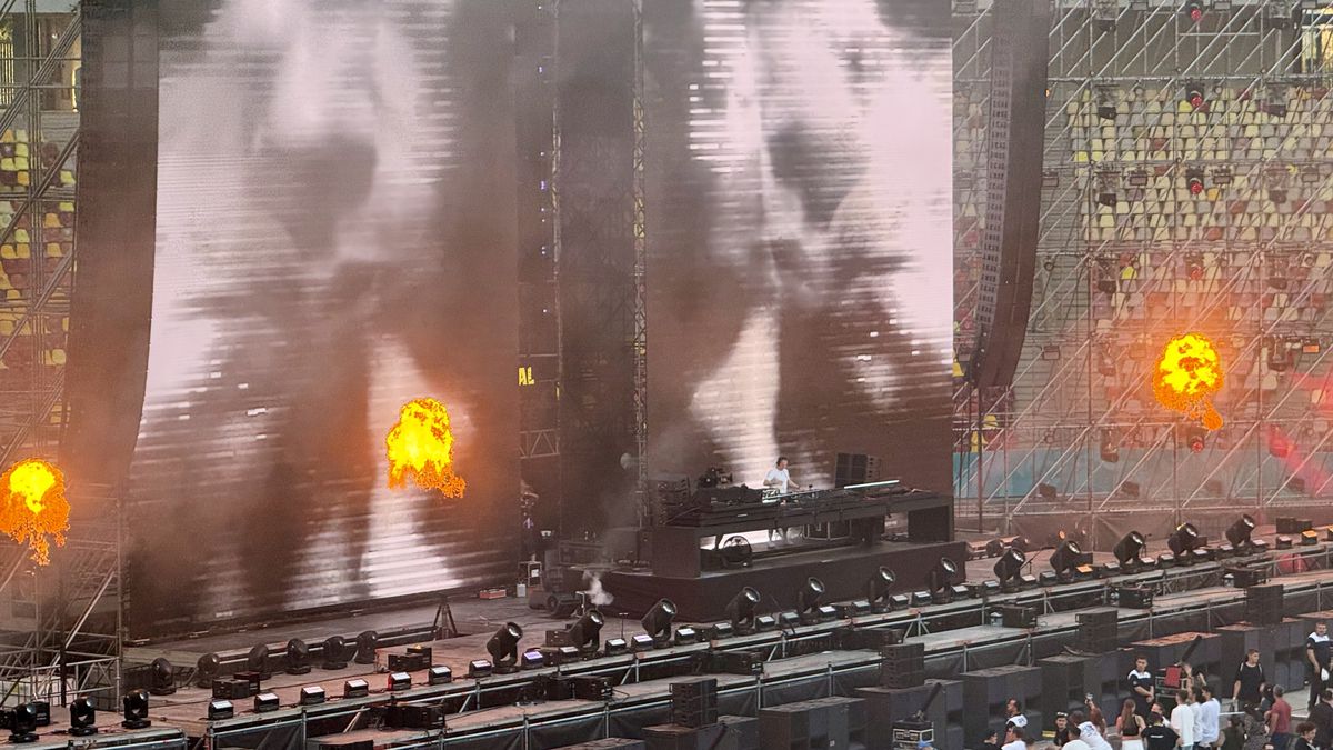 Arena Națională s-a transformat pentru Neversea Kapital! Imagini din prima zi a festivalului din București