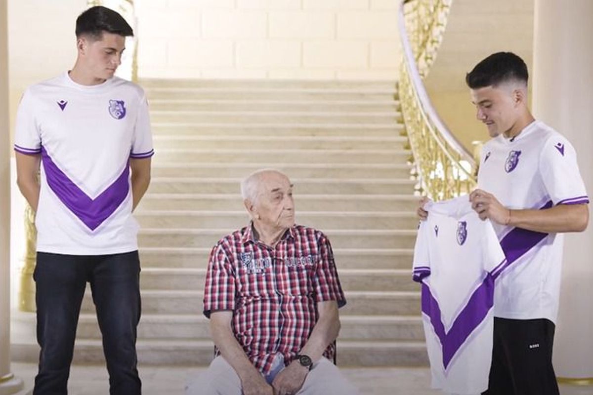 Clubul de tradiție din Superliga și-a prezentat noile echipamente într-un mod aparte