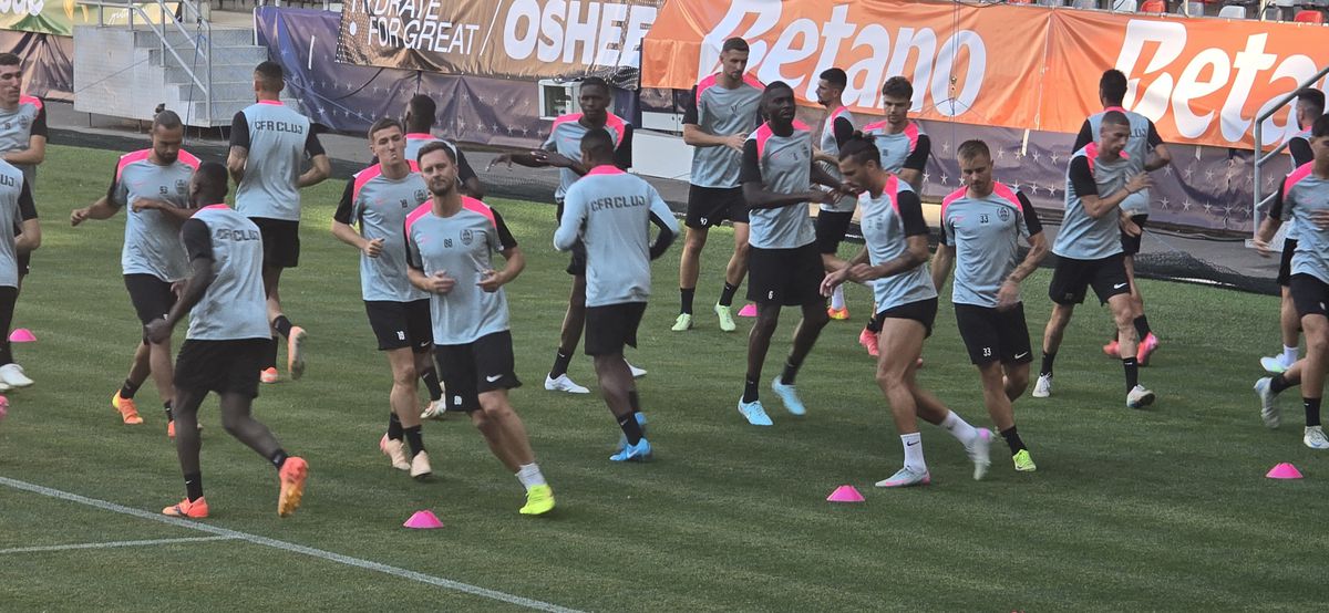 CFR Cluj, DECIMATĂ înaintea Supercupei cu FCSB: cinci absenți importanți + ce l-a șocat pe Dan Petrescu la stadionul „Steaua”