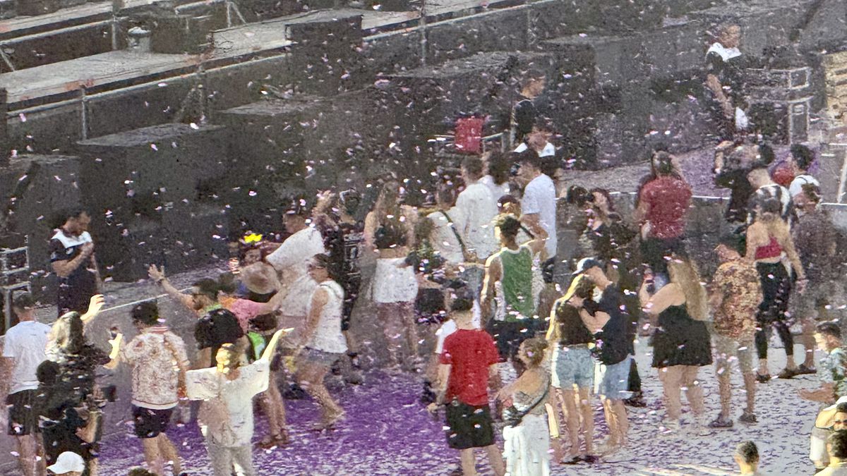 Arena Națională s-a transformat pentru Neversea Kapital! Imagini din prima zi a festivalului din București