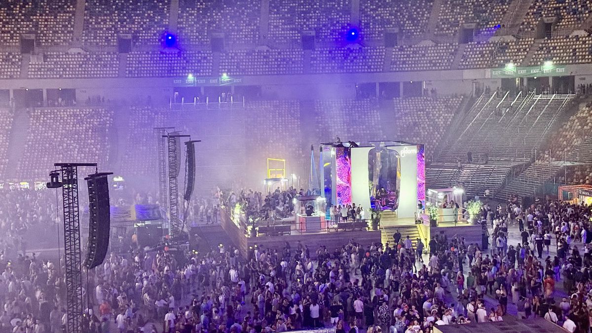 Arena Națională s-a transformat pentru Neversea Kapital! Imagini din prima zi a festivalului din București