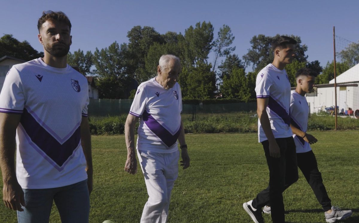 Clubul de tradiție din Superliga și-a prezentat noile echipamente într-un mod aparte