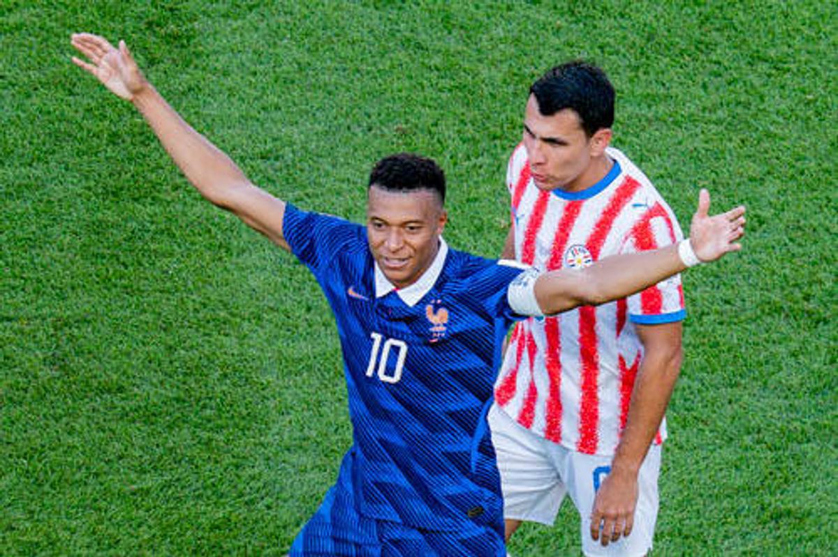 Imaginile care l-au transformat pe Mbappe în „inamicul numărul 1” în Paraguay! Ce s-a întâmplat după fluierul final