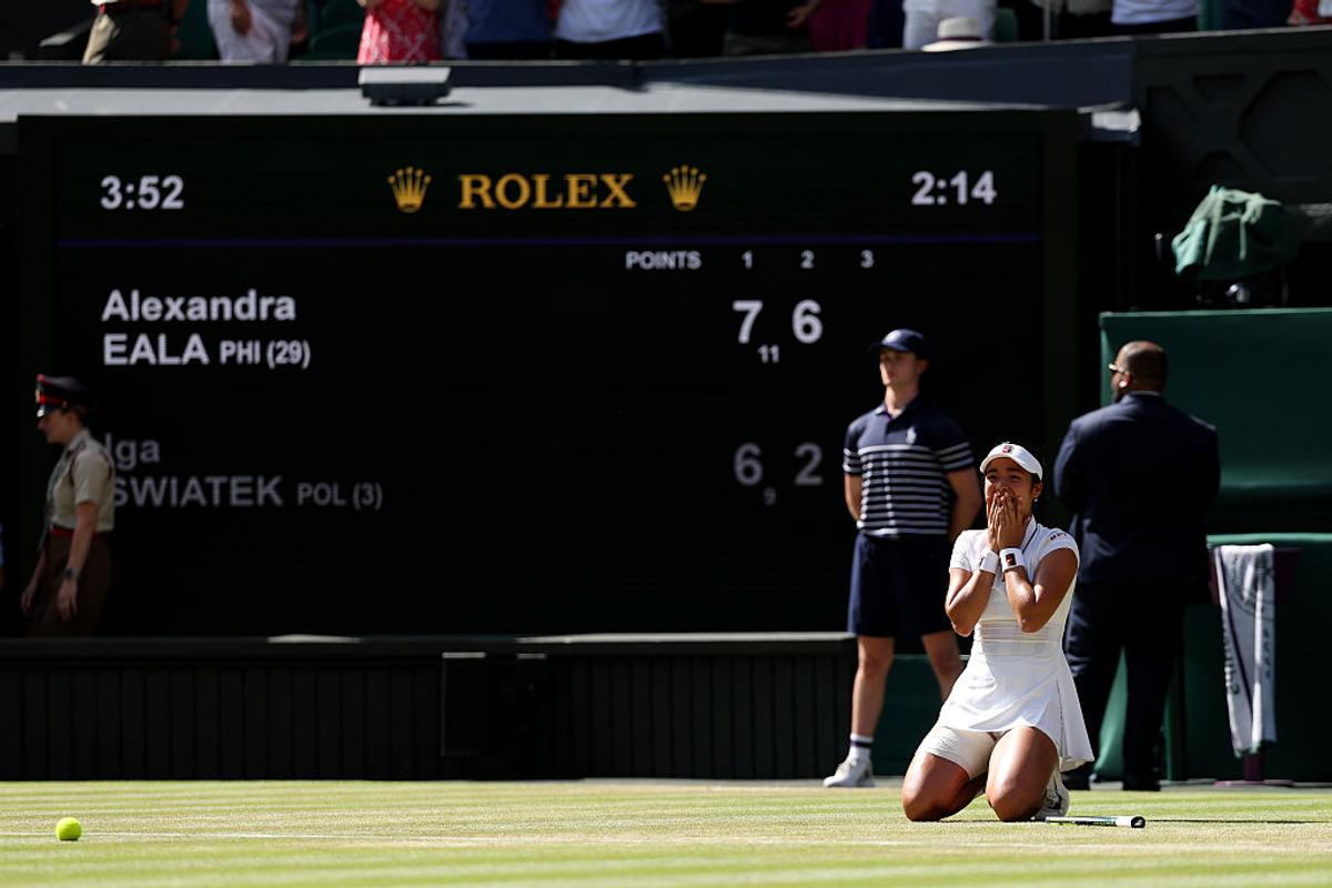 Alexandra Eala a învins-o pe Iga Swiatek la Wimbledon