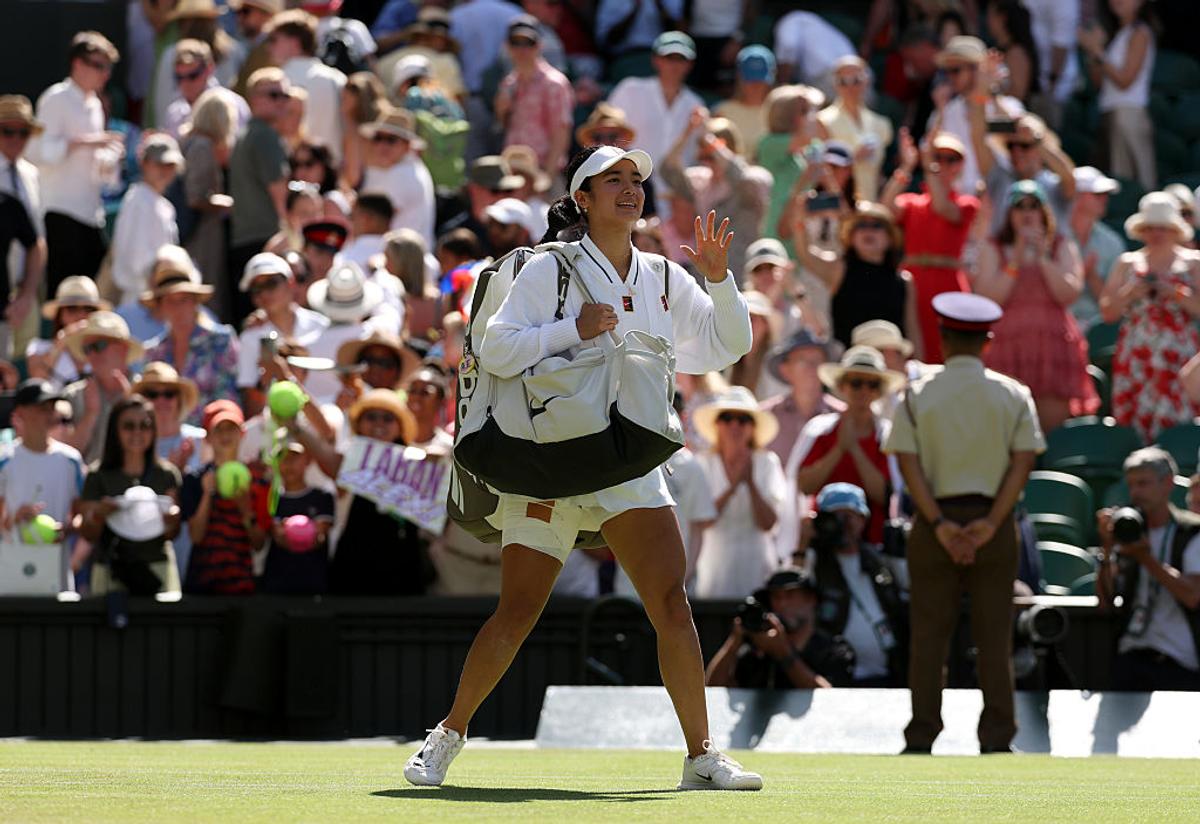 Alexandra Eala a învins-o pe Iga Swiatek la Wimbledon