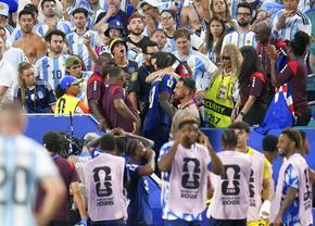 A marcat „cel mai nebun gol al Cupei Mondiale” și a sărit în tribune » Imagini cum nu s-au mai văzut
