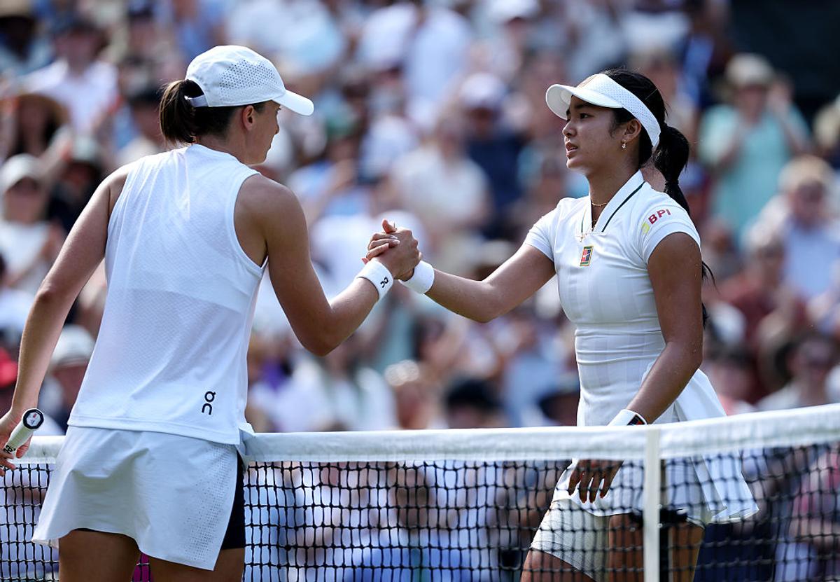 Alexandra Eala a învins-o pe Iga Swiatek la Wimbledon