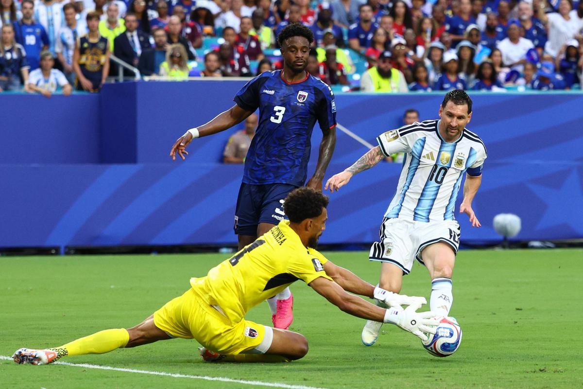 Lionel Messi, definitiv în ISTORIE după ce a marcat în Argentina - Capul Verde