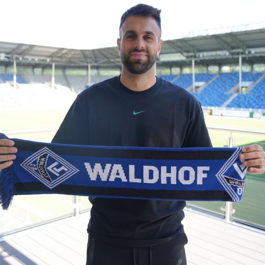 Goncalo Gregorio, prezentat oficial la Waldhof Mannheim Goncalo Gregorio, fostul golgheter al lui Dinamo, a fost prezentat la noua echipă!