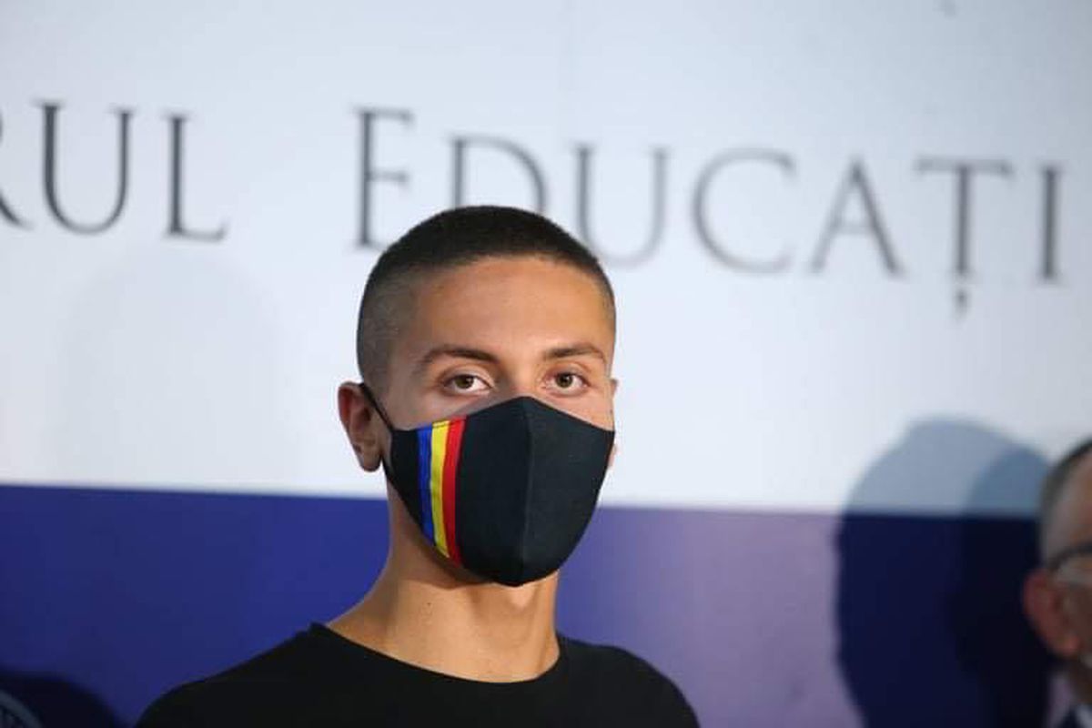 David Popovici la minister - FOTO: Dumitru Angelescu