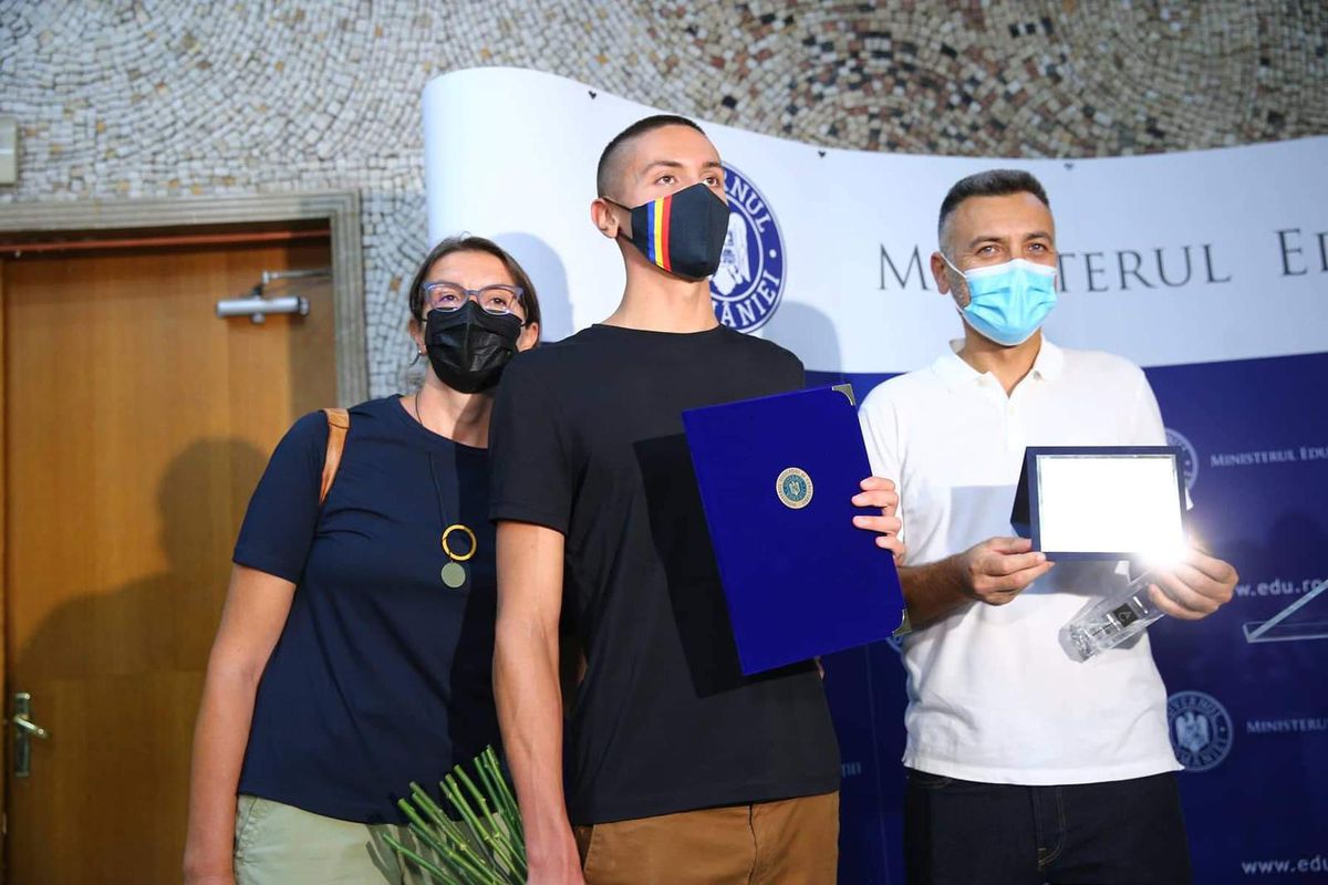 David Popovici la minister - FOTO: Dumitru Angelescu