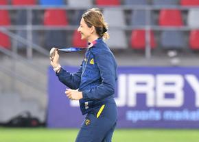 Moment impresionant pe Ghencea » Ana Maria Popescu a fost ovaționată înainte de Steaua - Csikszereda