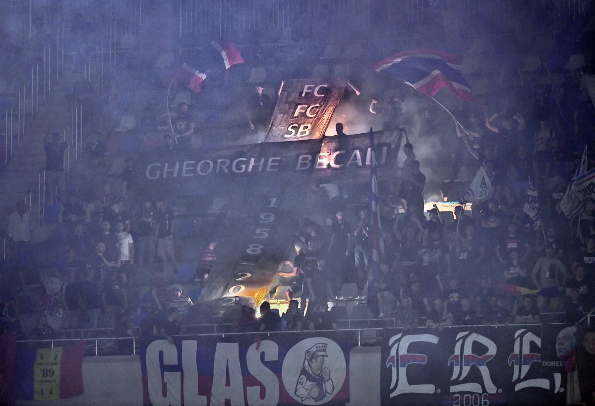 Războiul dintre Gigi Becali și Peluza Sud atinge cote extreme » Moment macabru la Steaua - Csikszereda