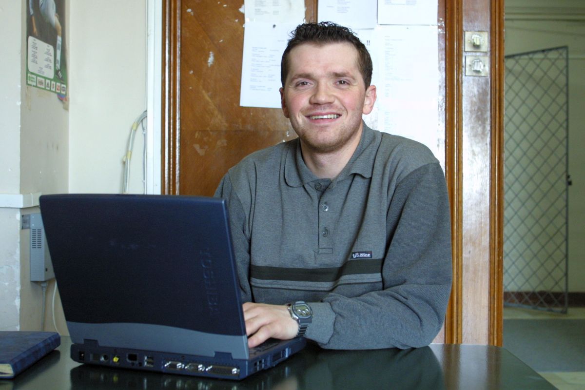 Cătălin Oprișan, povești de senzație în episodul #3 din podcastul „Profu' de Sport”: „Am copilărit cu cei mai mari golani din cartier, dar eram și comandant de unitate!”